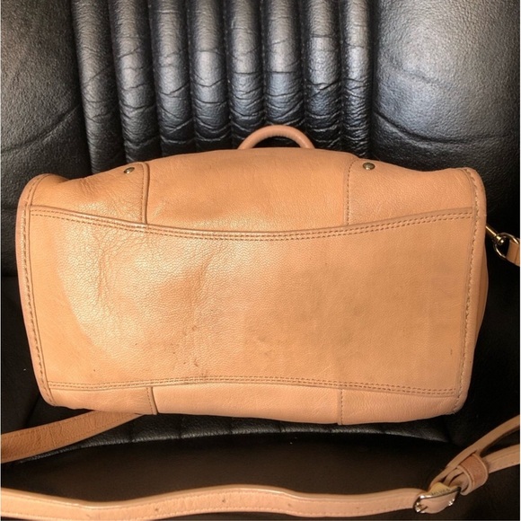 Authentic Coach Legacy Duffle Satchel in Natural Leather - Picture 7 of 16
